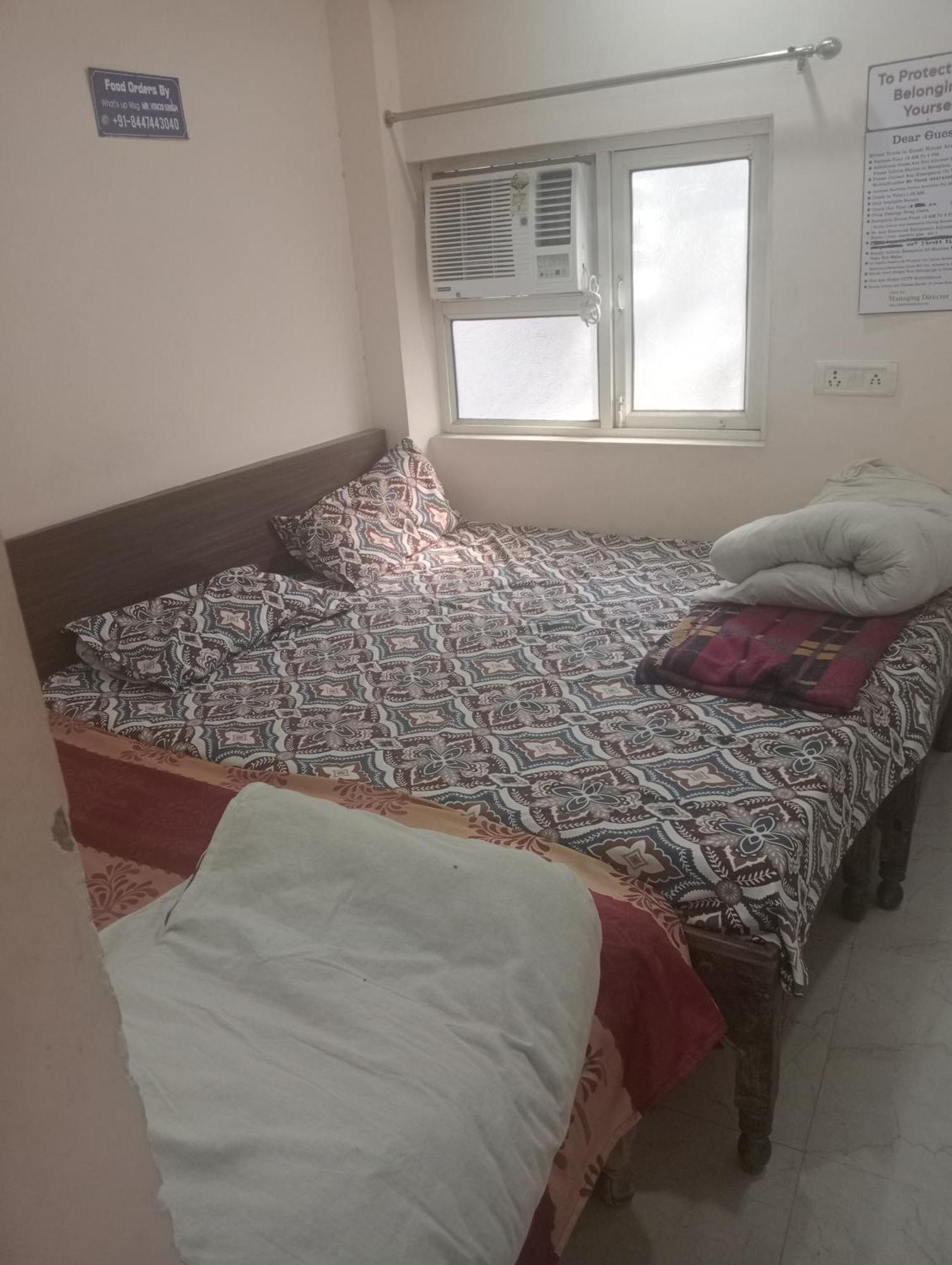Ever Green Guest House Travel & Pg Ню Делхи Екстериор снимка